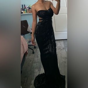 This dress is a mermaid hem backless dress sequin tube prom dress